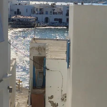 Naousa's Melody Family * Naousa (Paros)